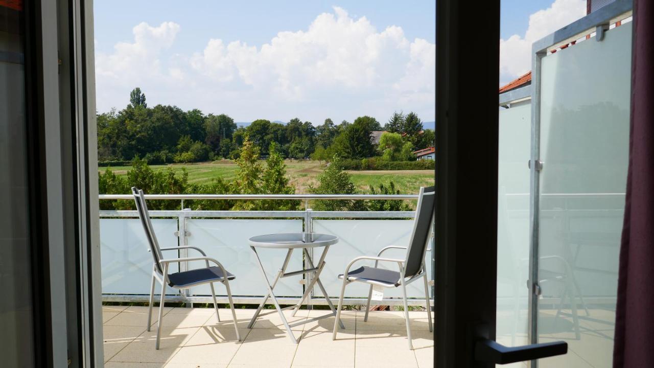 Christliche Gaestehaeuser Weinstrasse Neustadt an der Weinstrasse Exterior photo